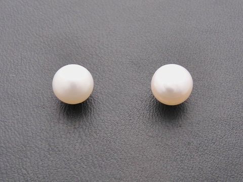 Perlenohrringe mit Zuchtperlen Sterling Silber 7mm flat - rhodiniert