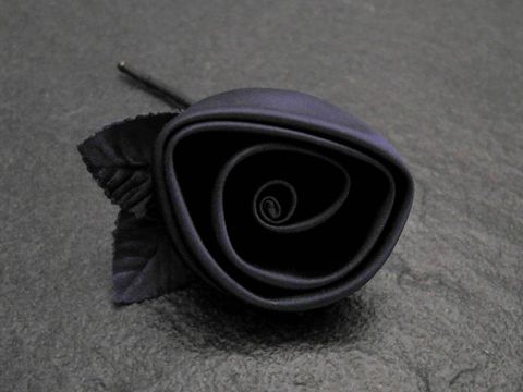 Haarschmuck und Brosche - Rose royalblau Satin - zart
