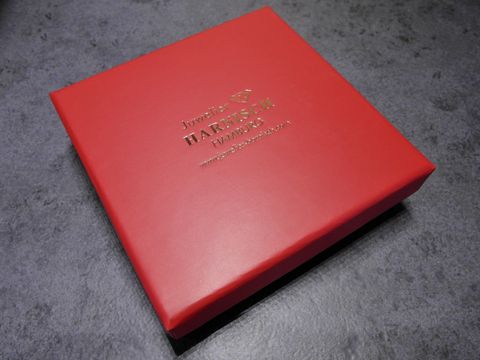 Geschenkschachtel - Viereckig rot - schwarz - 80 x 80 x 24 mm