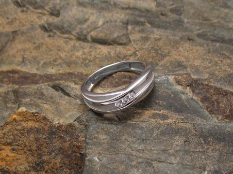 Ring aus Sterling Silber DESIGN Zirkonia Gr: 48 / 15,3