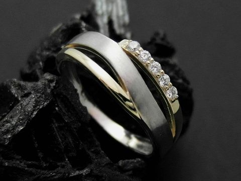 Silber Ring - Wellenform - bezaubernd - Zirkonia - bicolor - Gr. 50