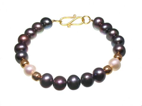 Graue Perlen - Armband + weien Perlen + Zwischenteilen
