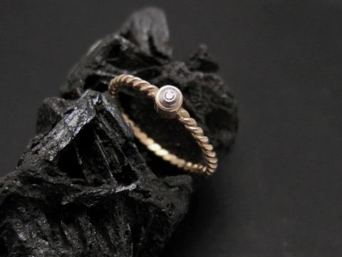 Gold Ring - fein - Gold 333 - Diamant - Gr. 53