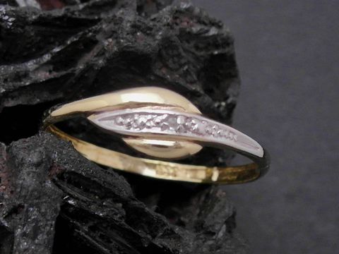 Gold Ring - charmant - Gold 333 bicolor - Diamant - Goldring - Gr. 54