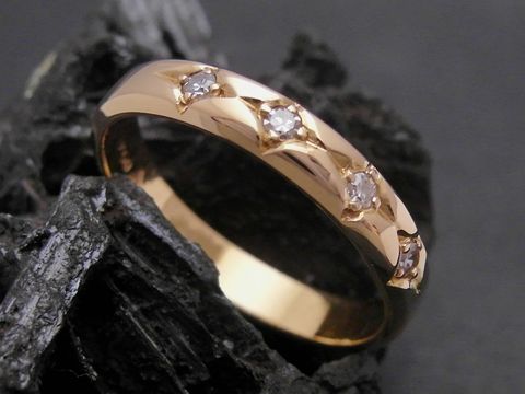 Gold Ring - traumhaft - Gold 750 - Diamant - Goldring - Gr. 54