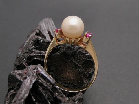Gold Perlen Ring - attraktiv Gr. 53 - 7,4 mm Zuchtperle + synth. Rubin Gold 585