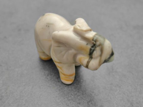 Elefant - plastisch - Achat - grau stehend - Steinfigur - Glcksbringer