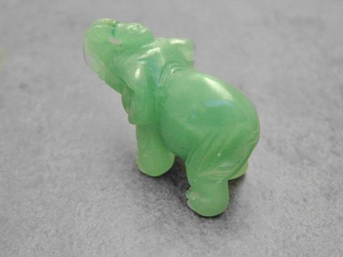 Elefant - plastisch - Achat - grn stehend - Steinfigur - Glcksbringer