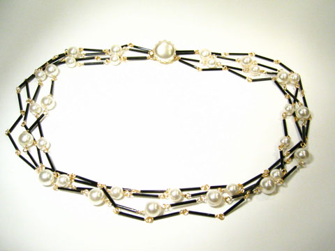 4-reihige Kette mit Weien Perlen 54 cm -NEU-
