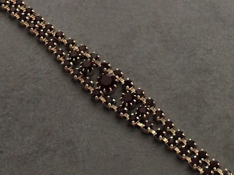 Strass Armband - GRANATROT - 19-21,5 cm - goldfarben - excellence
