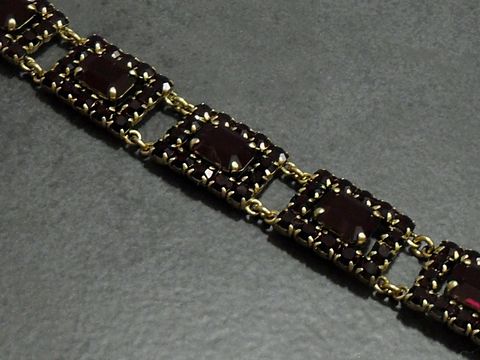 Strass Armband - grazil - GRANATROT - 19 cm - goldfarben