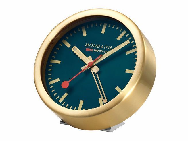 Mondaine A997.MCAL.46SBG.1 Wecker Clock - Alluminium vergoldet, mattiert 12,5 cm - Ozean Blau