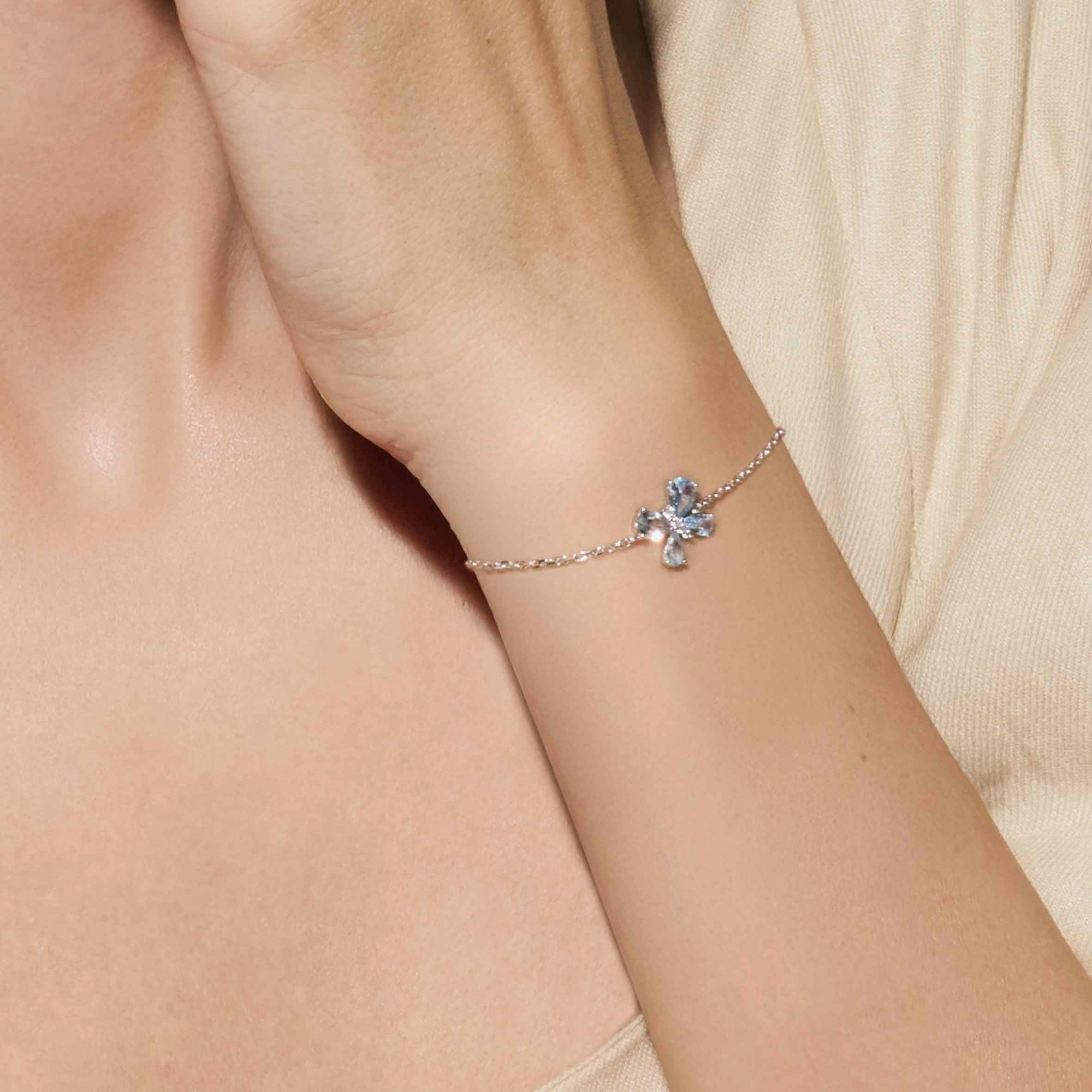Nomination SHINE ME UP Armband aus Sterling Silber - Zirkonia - Schmetterling - Weiß - Hellblau - bis – hellblaue Steine – 18 cm – Ansicht 2
