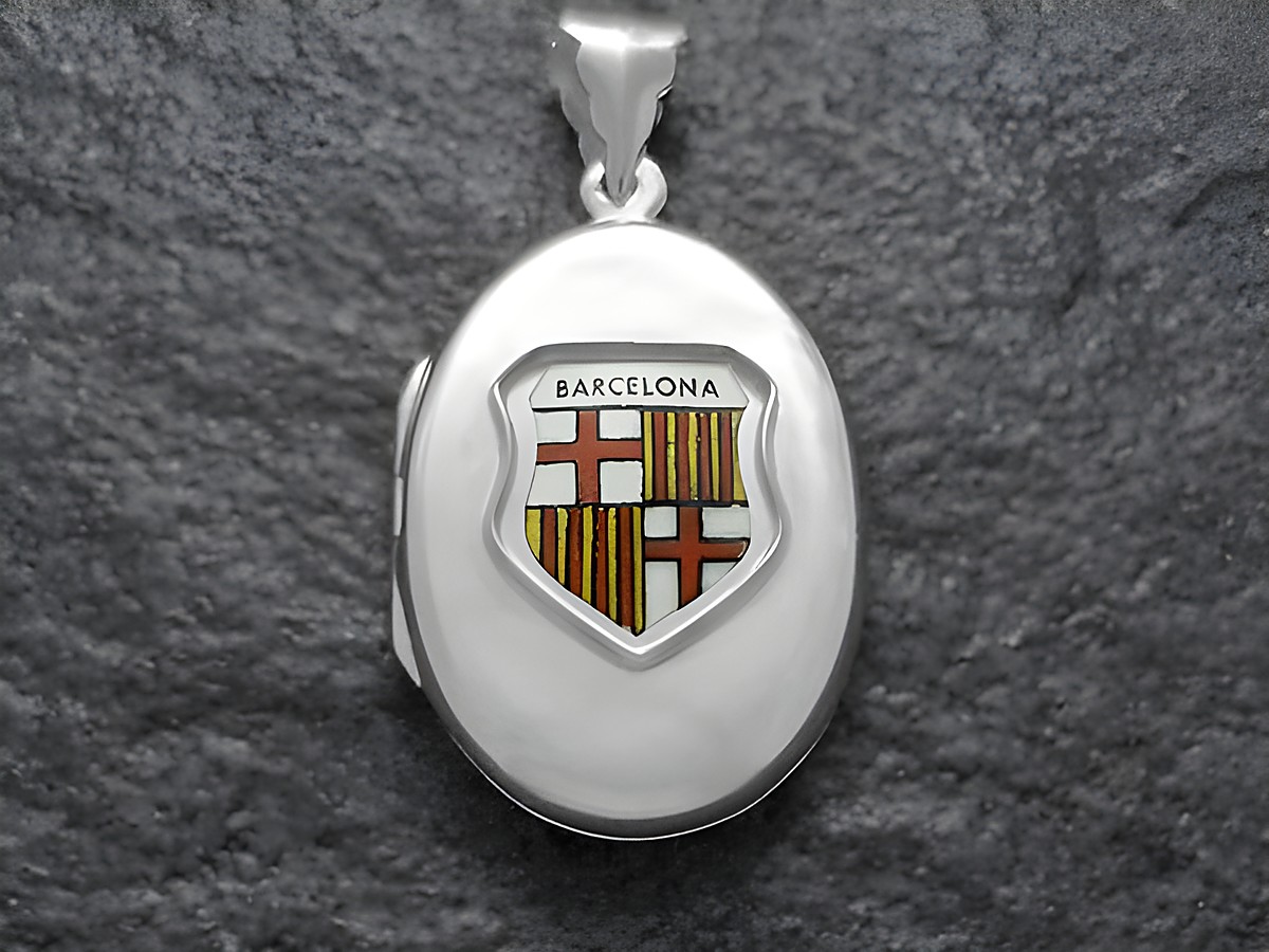 Silbernes Medaillon mit dem Wappen von Barcelona, farbige Darstellung der gotischen Elemente und Streifen, von Juwelier Harnisch, hochwertiges Europa Medaillon.