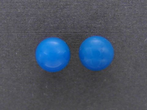 Silber Ohrringe mit blauen Achat Kugeln von 6,5 mm, Hersteller Juwelier Harnisch, elegantes Design, passend für jeden Anlass.