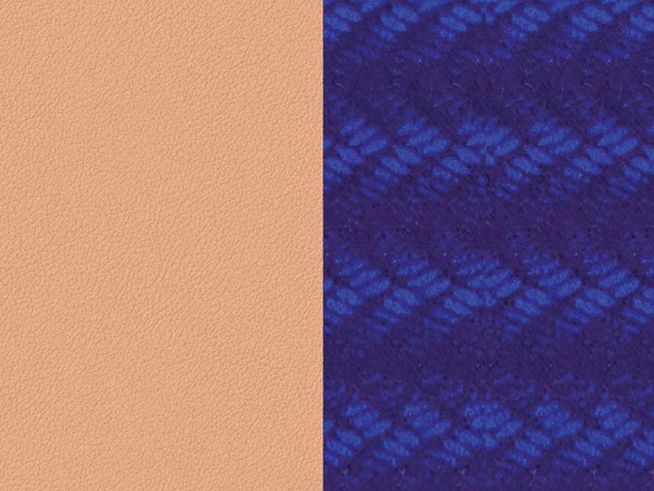 Die Abbildung zeigt eine Einlage für einen Les Georgettes Armreif in Hautfarbe-Blau und metallicblauem Muster, bestehend aus zartem beigen Material auf der linken Seite und einem farbenfrohen, gemusterten Teil auf der rechten Seite.