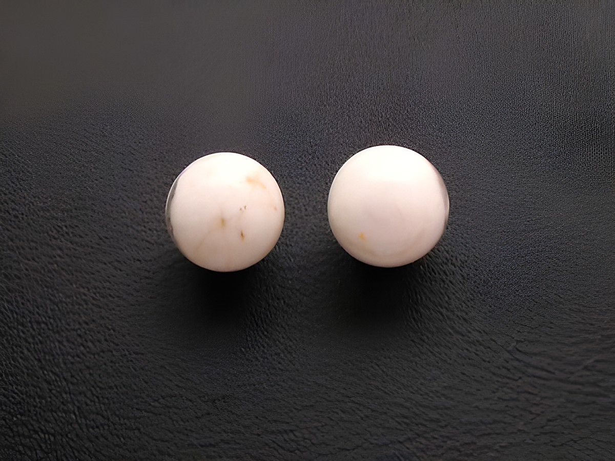 Ohrringe Kugeln 6,5 mm Sterling Silber weiß - Malachit, elegante und feine Schmuckstücke mit einer glatten, glänzenden Oberfläche, ideal für jeden Anlass, gefertigt vom Juwelier Harnisch.