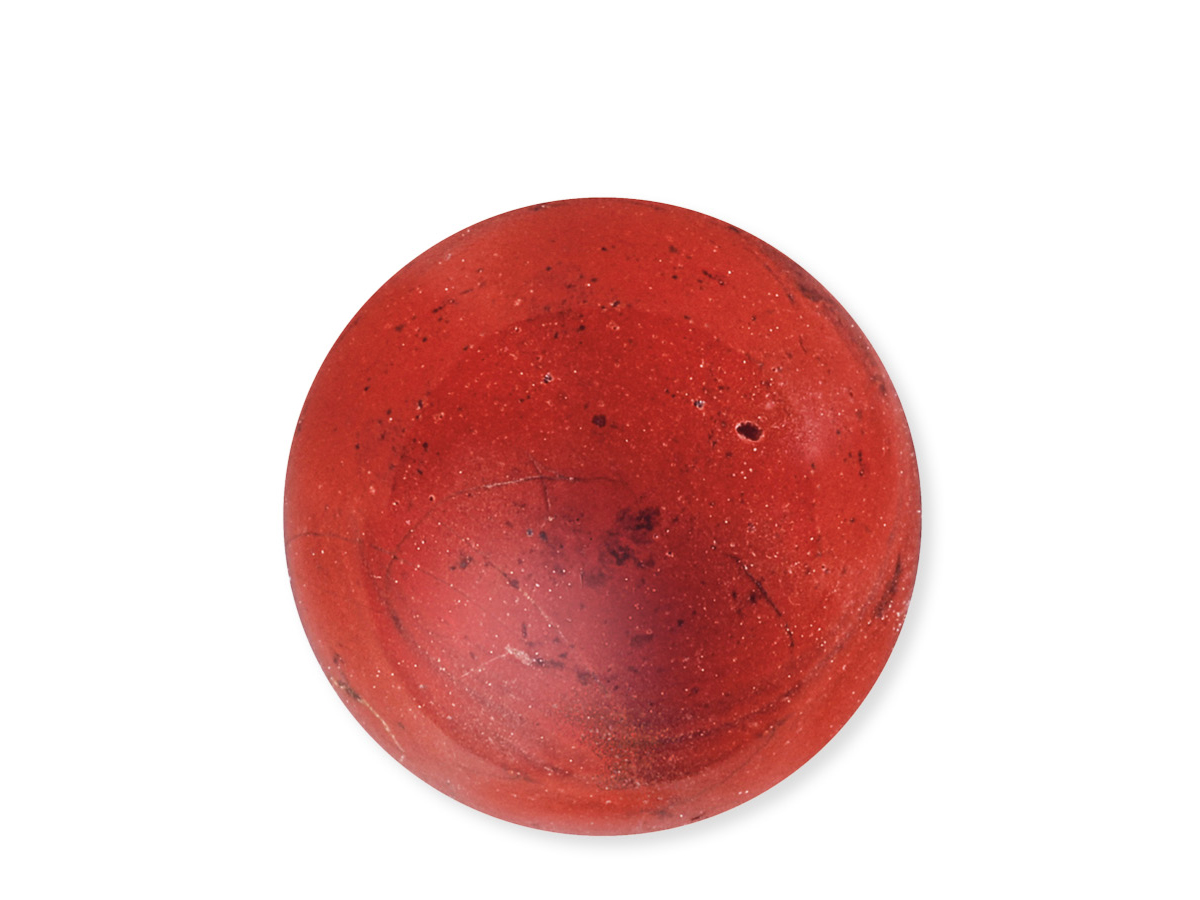 Runder roter Jaspis Kraftstein mit einer glatten Oberfläche und sichtbaren natürlichen Einschlüsse, Durchmesser 12 mm, Größe XS, ideal für spirituelle Anwendungen und Schmuckgestaltung.