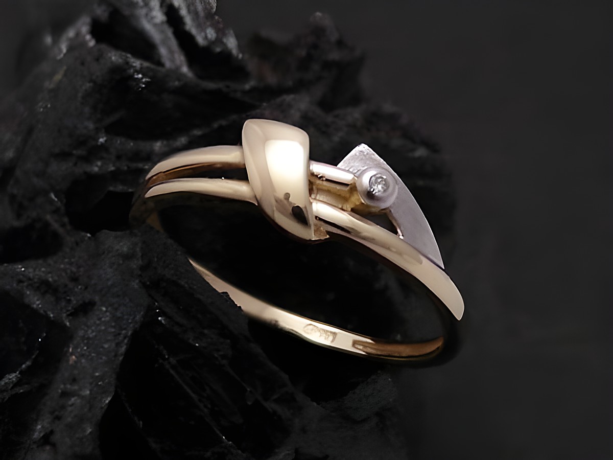 Gold Ring kunstvoll Gold 585 bicolor Zirkonia Goldring Gr. 56 Hersteller Juwelier Harnisch bis Gr. 56/18 elegantes Design mit funkelndem Zirkonia-Steinen in harmonischer Form.