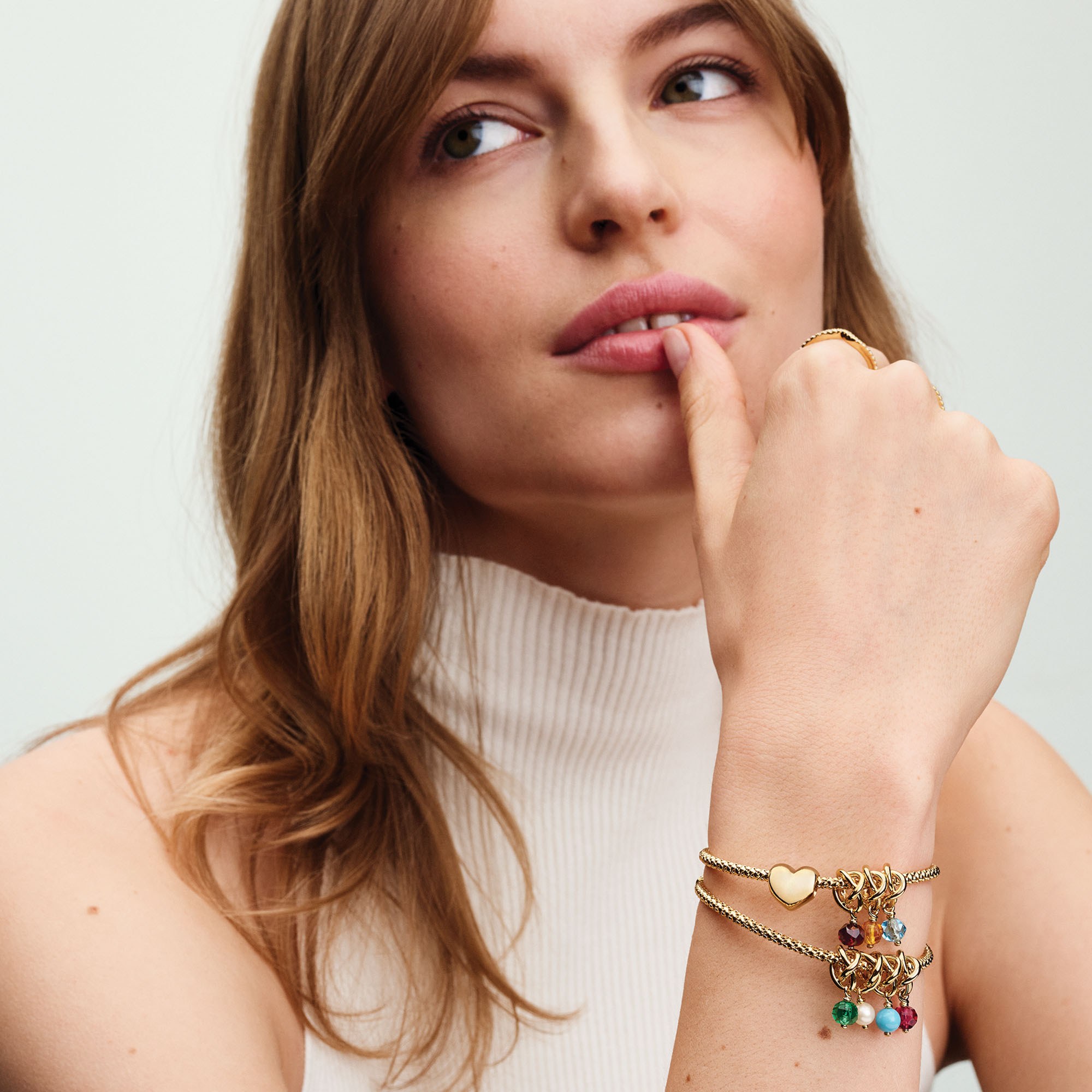 Pandora Monatsstein - Januar - Kristall Rot - Gelbgold vergoldet – Ansicht 3