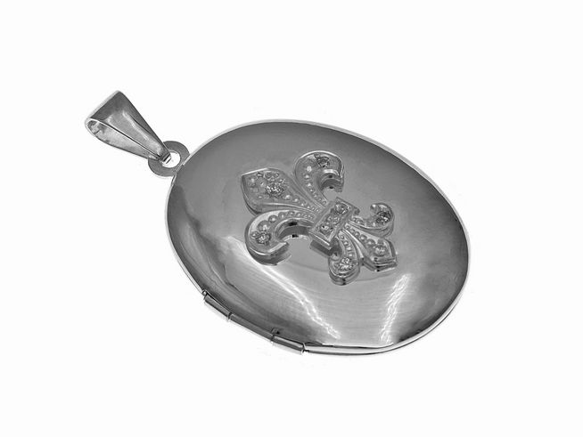 Medaillon mit Bourbonischer Lilie aus Zirkonia und Sterling Silber, kunstvoll gestaltet von Juwelier Harnisch, glänzende Oberfläche mit feinem Detail. Ideal als persönliches Schmuckstück.