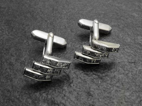 10040-0 Manschettenknöpfe in silber-farben mit drei Reihen Strass-Steinen, Hersteller Juwelier Harnisch, elegantes Design ideal für festliche Anlässe.