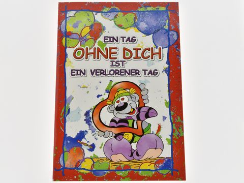 Grußkarte mit einer Lümmel-Figur, die ein Herz hält. Die Karte ist farbenfroh gestaltet und trägt den Schriftzug "Ein Tag ohne dich ist ein verlorener Tag". Hersteller Juwelier Harnisch.
