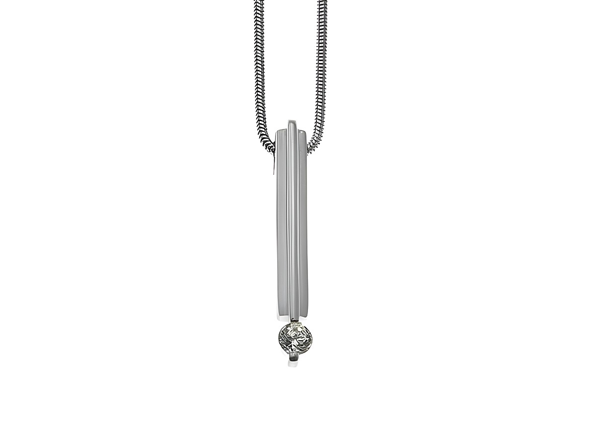 Kette mit Anhänger aus Sterling Silber, originelles Design mit Zirkonia, 42 cm lang, Hersteller Juwelier Harnisch, eignet sich perfekt als stilvolles Mittelteil für Colliers.