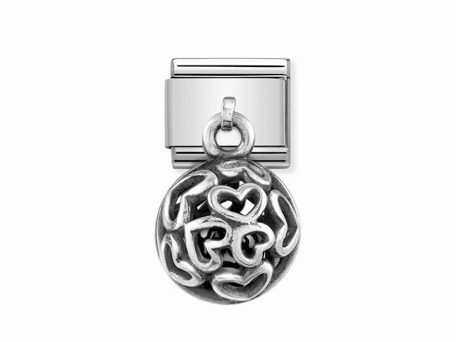 Kugel aus Sterling Silber mit Herzen, gefertigt von Nomination, Modell 331810 02, als Charms für Schmuckstücke, präsentiert im eleganten Design.