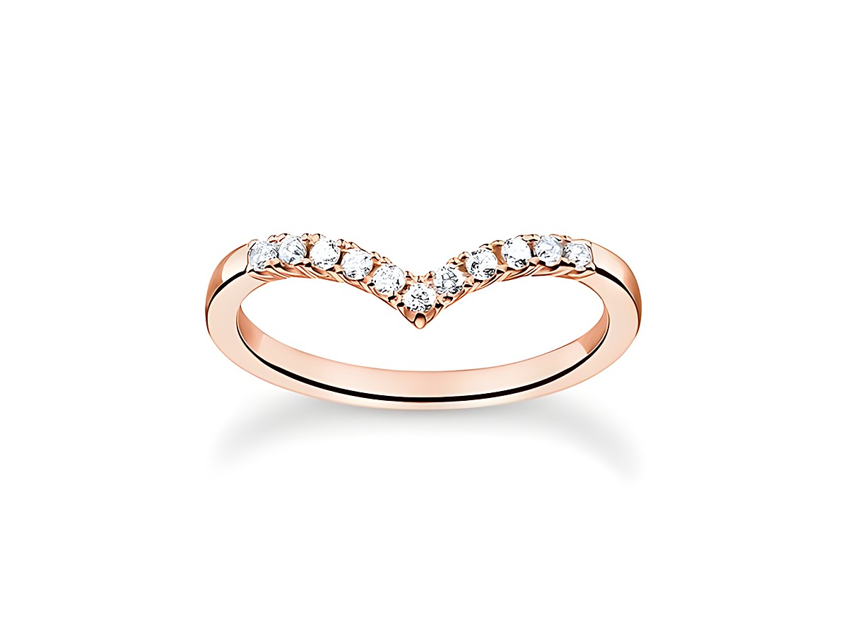 Thomas Sabo Ring TR2394-416-14-48 aus Sterling Silber vergoldet in Roségold mit Zirkonia-Steinen in Gr. 48, elegantes Design mit V-Form und funkelnden Details.