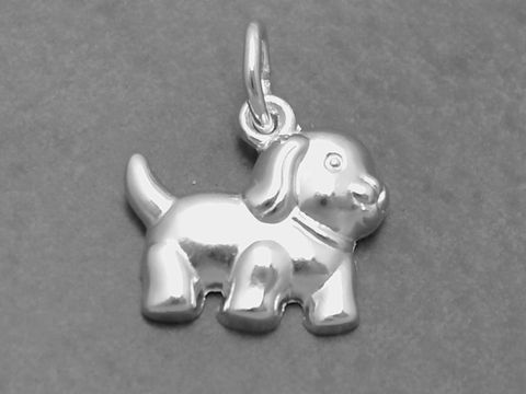 Hund aus Sterling Silber als Anhänger, niedlich gestaltet, ideal für Tierliebhaber, Hersteller Juwelier Harnisch. Perfekt für Schmuckliebhaber und als Geschenk.