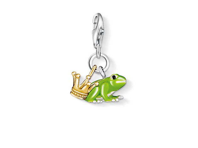 Charm von Thomas Sabo in Form eines Frosches mit einer Krone aus Gelbgold, aus Silber vergoldet und Kaltemail, Bicolor-Design in Gelbgold und Grün.