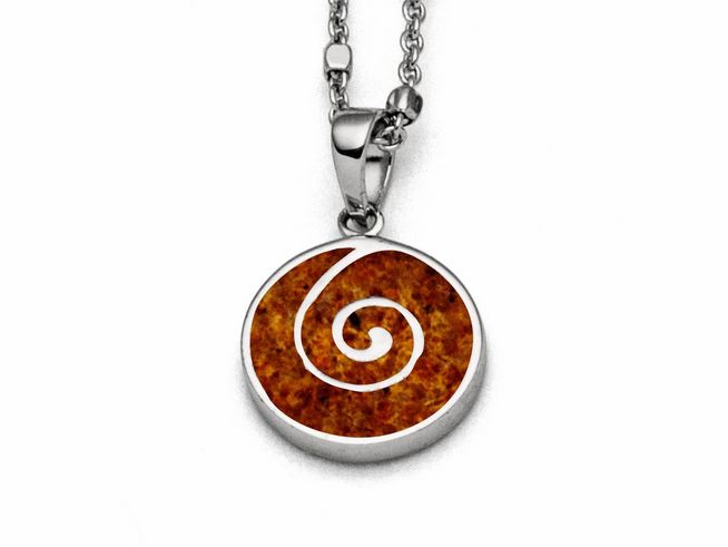 Sterling Silber Anhänger mit Bernsteinsandspirale in warmen Orange- und Brauntönen, elegant in runder Form mit einem filigranen Silberdesign, perfekt für jeden Anlass.