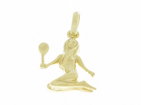 Ein polierter Goldanhänger in Form einer sitzenden Jungfrau, die einen Spiegel hält, ideal als Geschenkidee vom Juwelier Harnisch für Jungfrau-Geborene.