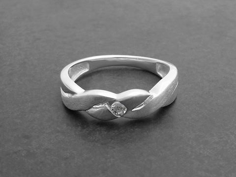 300251-0 Silberring teilmattiert mit Zirkonia in Größe 52, charmant gestaltet, Hersteller Juwelier Harnisch, bis Größe 52, 16,5.