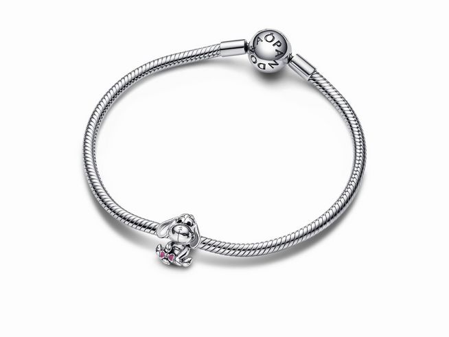 Sterling Silberarmband mit charm von I-Ah aus Disney Winnie Puuh, verziert mit rosa und schwarzer Emaille, farbenfroh gestaltet, ideal für Charmsammlungen.