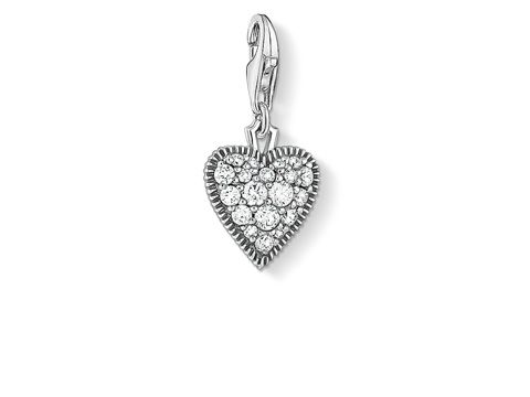 Charm-Anhänger von Thomas Sabo in Herzform mit weißen Steinchen, Vintage Ethno Design, glänzendes Silber und detailreiche Umrandung für einen eleganten Look.