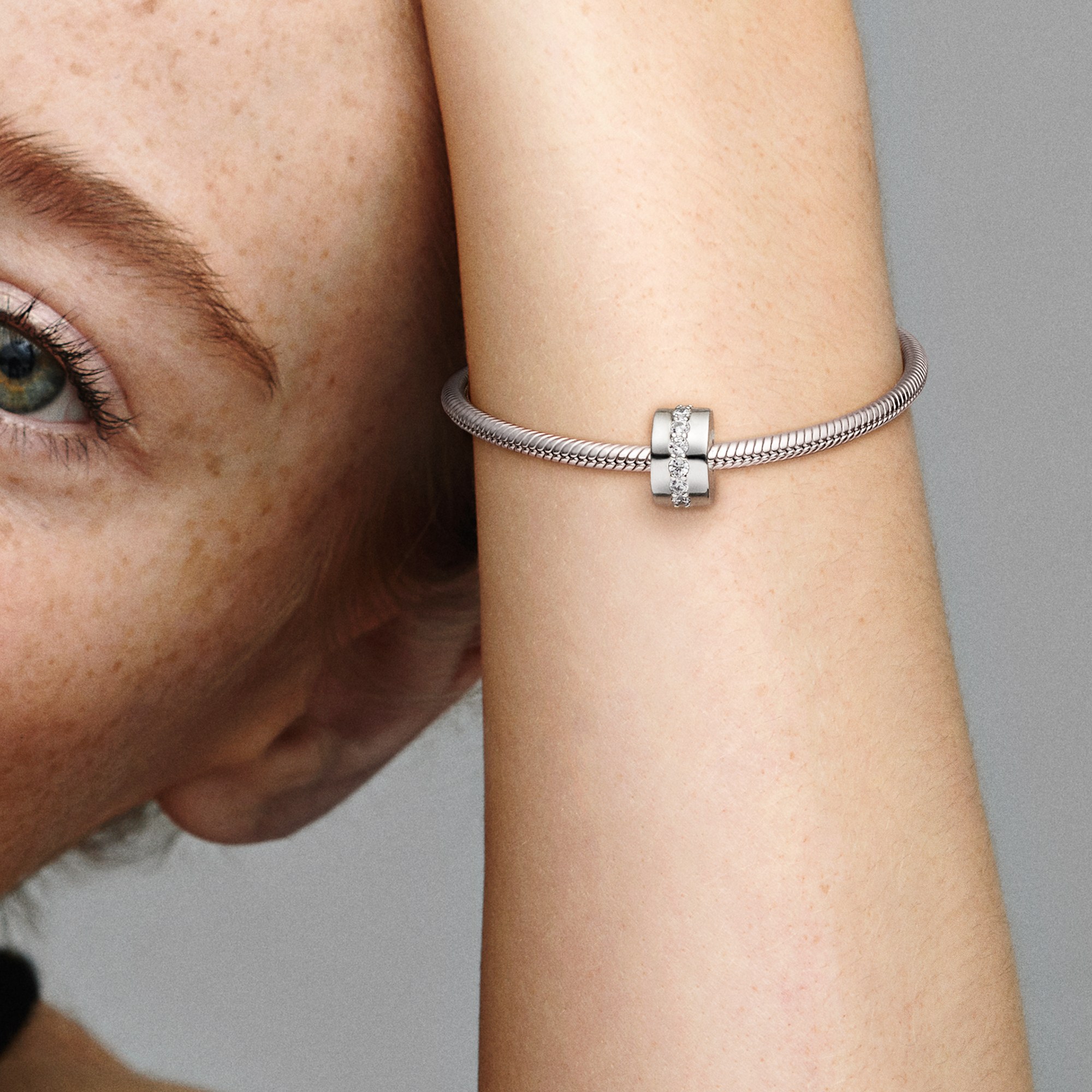 PANDORA Glänzendes Band - Silber Charm Clip - Zirkonia – Ansicht 5