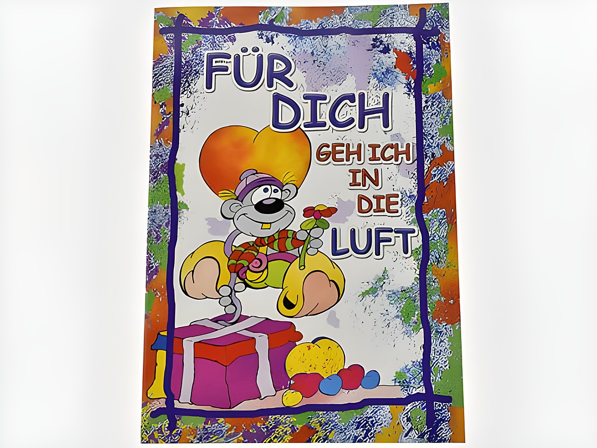 Lümmel-Figur mit Herzballon, umringt von bunten Blümchen und einer Kiste, auf einer Grußkarte des Herstellers Juwelier Harnisch, ideal für besondere Anlässe.