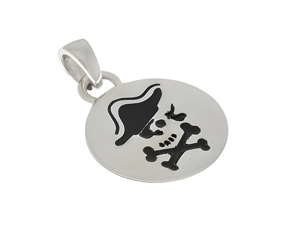 Anhängerpirat in Silber rhodiniert, lackiert, mit einem niedlichen Piratensymbol auf einem runden Anhänger, perfekt für Abenteuerliebhaber, von Juwelier Harnisch.