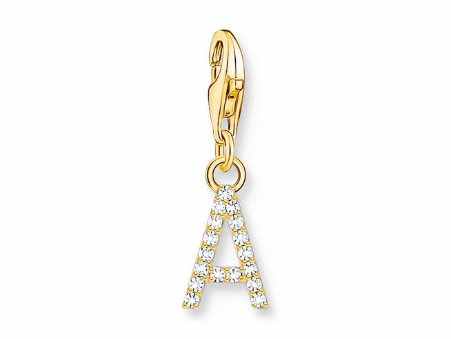 Charm-Anhänger von Thomas Sabo in Form des Buchstabens A, aus Silber mit vergoldeter Oberfläche, besetzt mit funkelndem Zirkonia in Weiß, ideal für individuelle Schmuckdesigns.