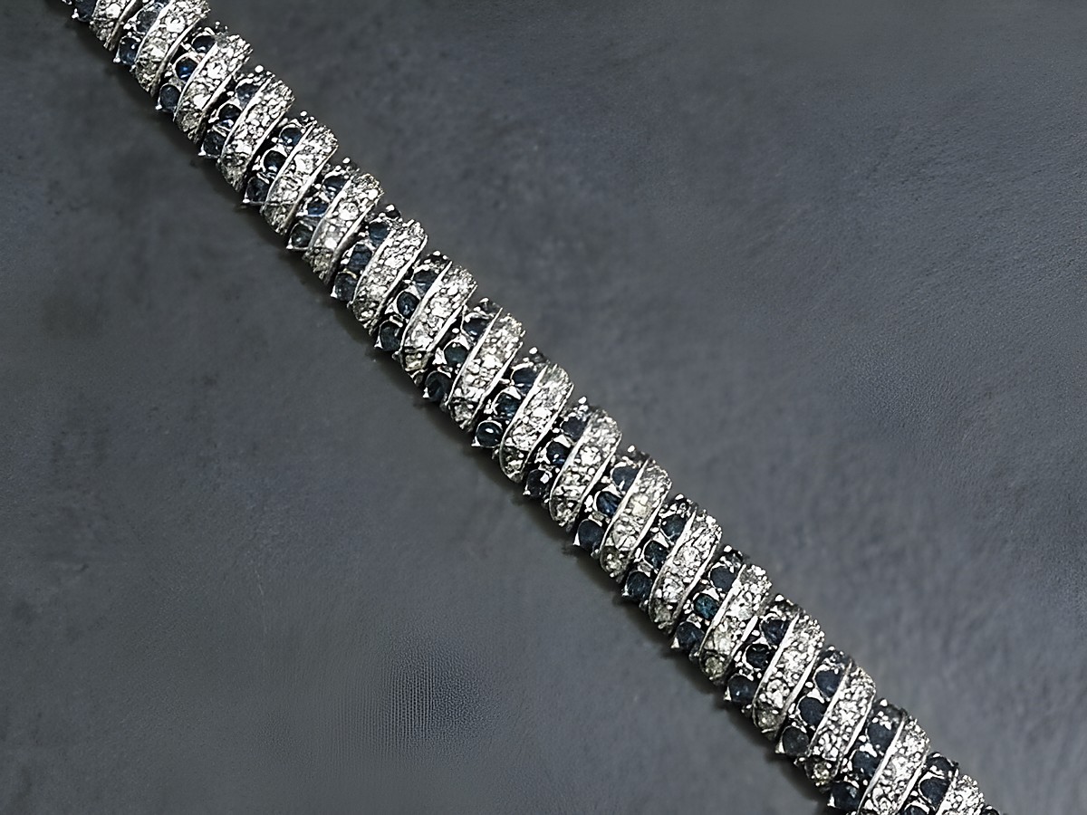 Strass Armband pompös in blau, 17,5 cm, silberfarben, Hersteller Juwelier Harnisch, ideal für elegante Anlässe, funkelnde Details und stilvolles Design.