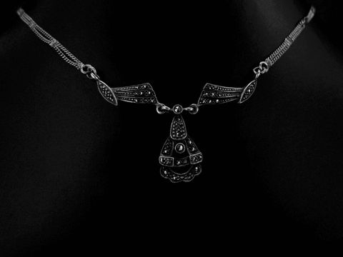 Silbernes Collier mit edel geschwärztem Design, verziert mit Markasit, vintage Stil, Länge 56 cm, von Juwelier Harnisch, elegant und zeitlos gestaltet.