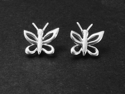 Silber Ohrringe in Form von Schmetterlingen als Ohrstecker, rhodiniert, Hersteller Juwelier Harnisch, ohne Stein. Elegantes Design für einen stilvollen Look.
