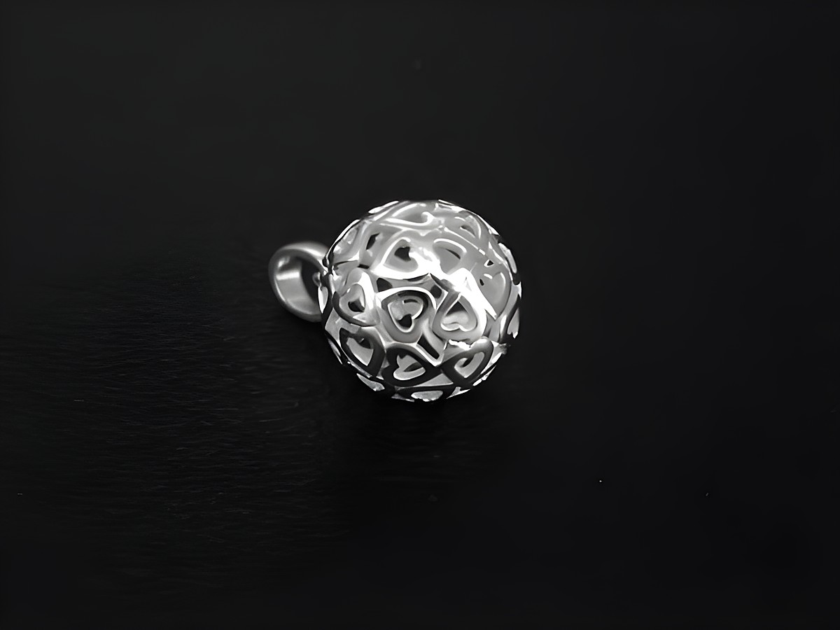 Silber Anhänger Kugel mit Herzen, poliert, Hersteller: Juwelier Harnisch, plastisch gestaltetes Design, ideal für stilvolle Schmuckkombinationen.
