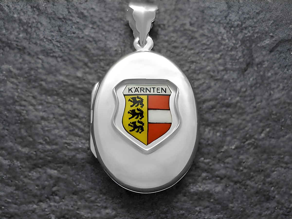 Silbernes Medaillon mit dem Stadtwappen von Kärnten, feine Details und farbige Embleme, Hersteller Juwelier Harnisch, ideal für Sammler und als Schmuckstück.