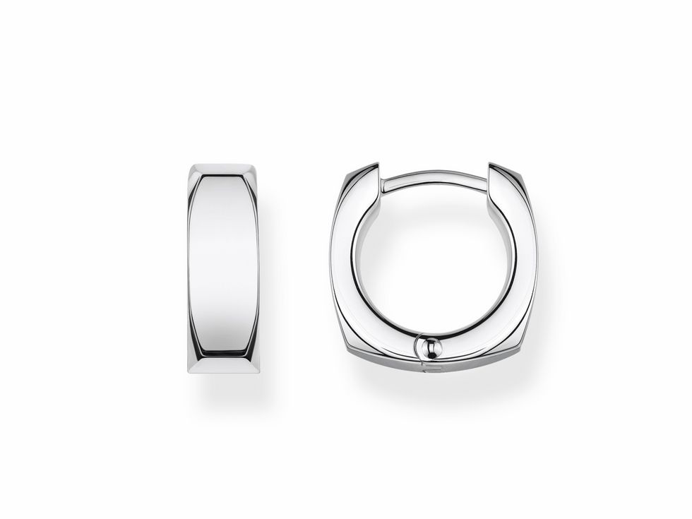 Thomas Sabo Creolen CR650-001-21 aus sterling Silber in silberfarbener Optik. Die Creolen haben ein modernes, elegantes Design mit klarer Form und hochwertiger Verarbeitung.