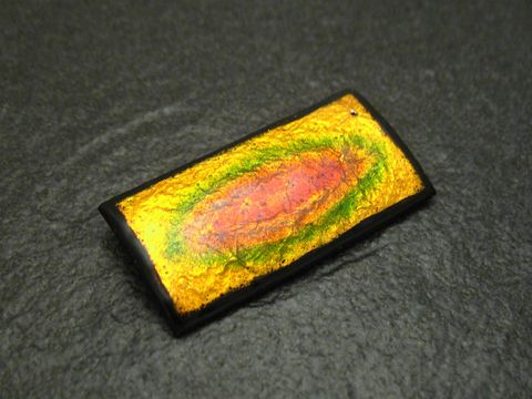 Brosche RAINBOW gelb-rot-grün Emaille vergoldet VINTAGE von Juwelier Harnisch, elegante Emaille Brosche in ansprechendem Design und Farbe, ideal für jeden Anlass.