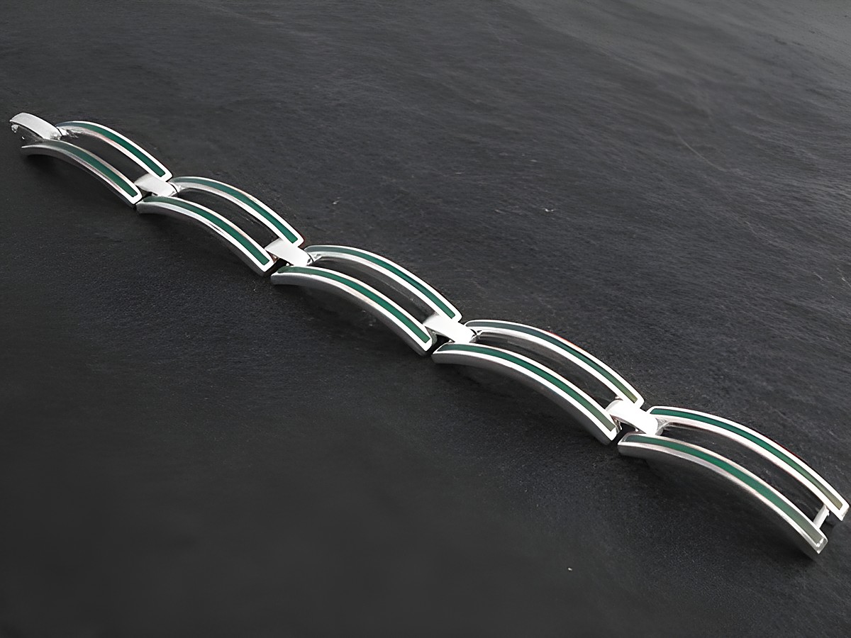 Silberarmband zeitlos 18,5cm Design mit grünem Achat Lack, Hersteller Juwelier Harnisch, elegant und modern, verziert mit edelsteinen. Ideal für jeden Anlass.