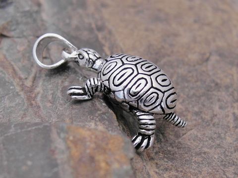 Silber Anhänger - Schildkröte - beweglich - tierisch, Hersteller: Juwelier Harnisch, detailreiche Gestaltung mit feinen Mustern, ideal für Tierliebhaber.